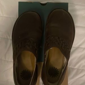 UGG Clogs, size 8
